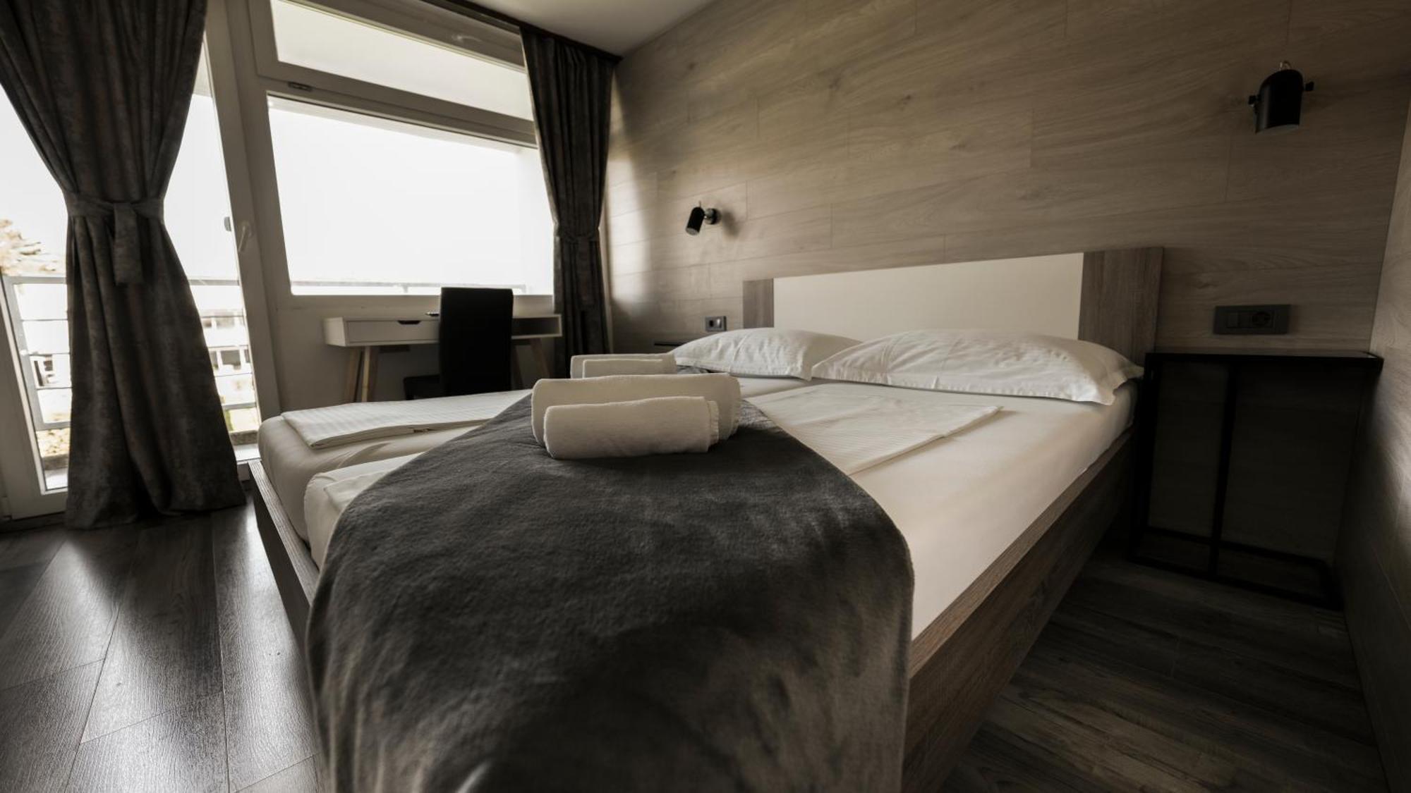 Hotel Matija Gubec Stubicke Toplice ภายนอก รูปภาพ