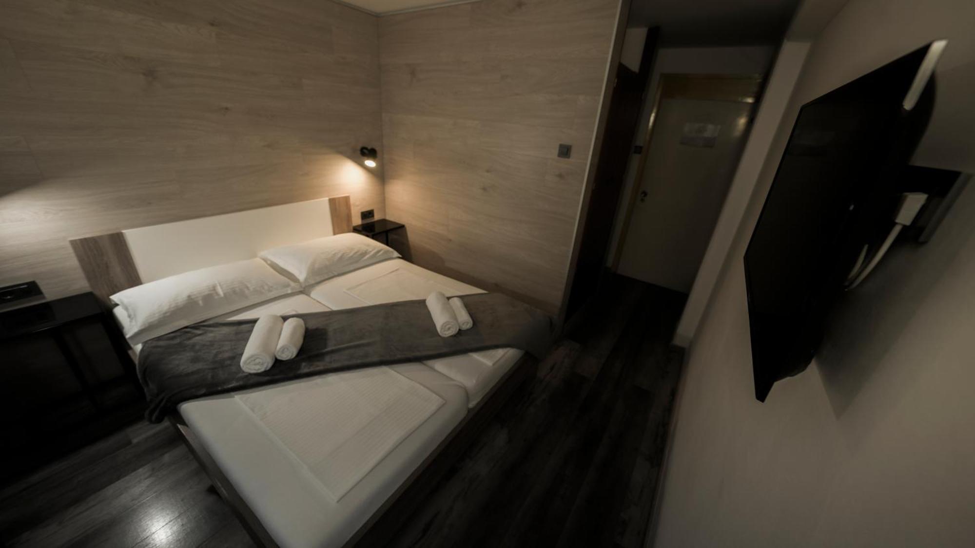 Hotel Matija Gubec Stubicke Toplice ภายนอก รูปภาพ