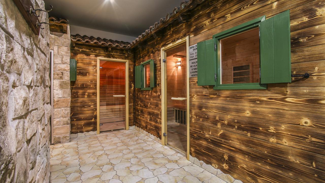 Hotel Matija Gubec Stubicke Toplice ภายนอก รูปภาพ