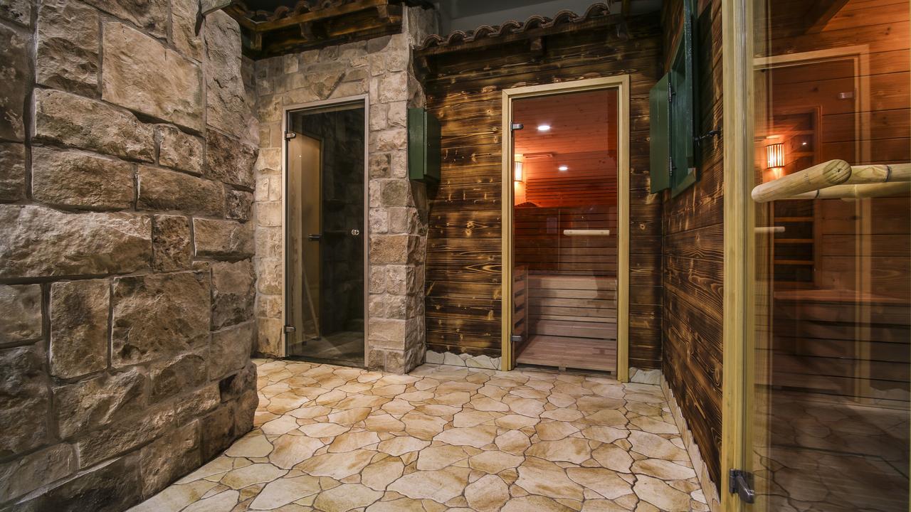 Hotel Matija Gubec Stubicke Toplice ภายนอก รูปภาพ